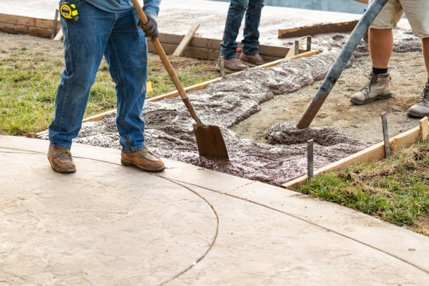 Best Concrete Walkway Installation  in Boone, IA